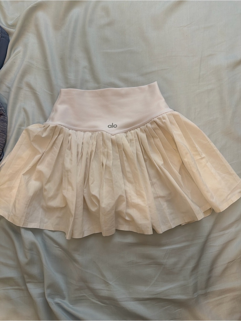 ALO Yoga Cream Pleated Skater Skirt